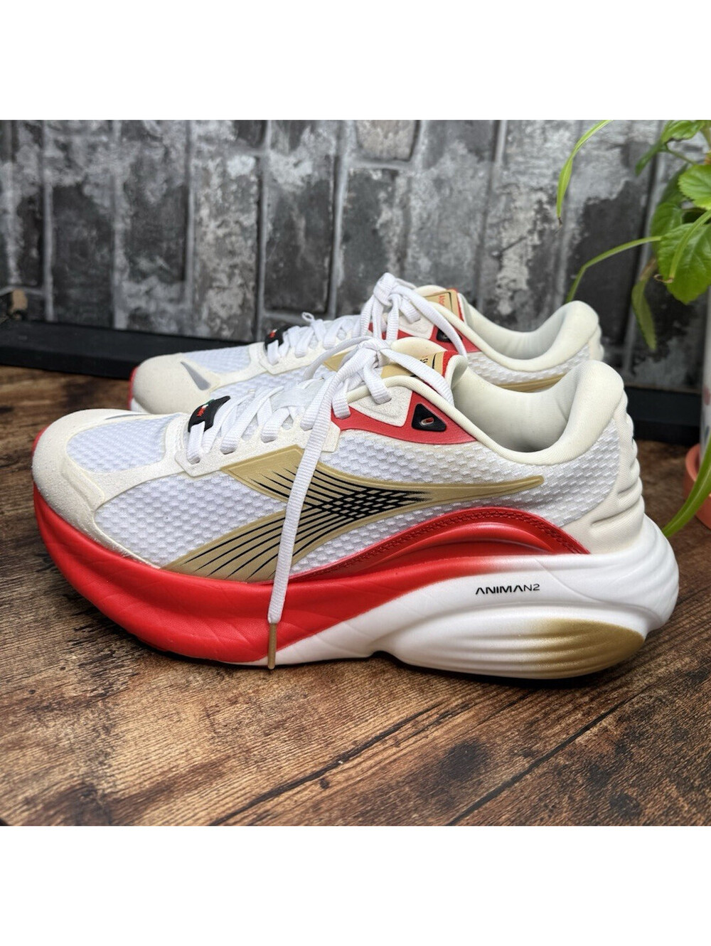 Diadora Atomo Star White/Red/Gold/Black Solid Low Top Lace-Up Men's Sneaker